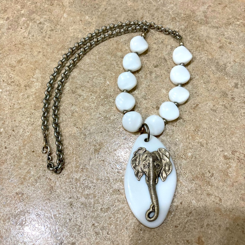 Elephant beaded necklace 🤍